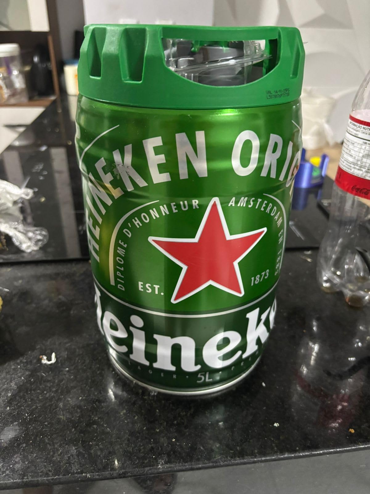 Barril Heineken na cozinha